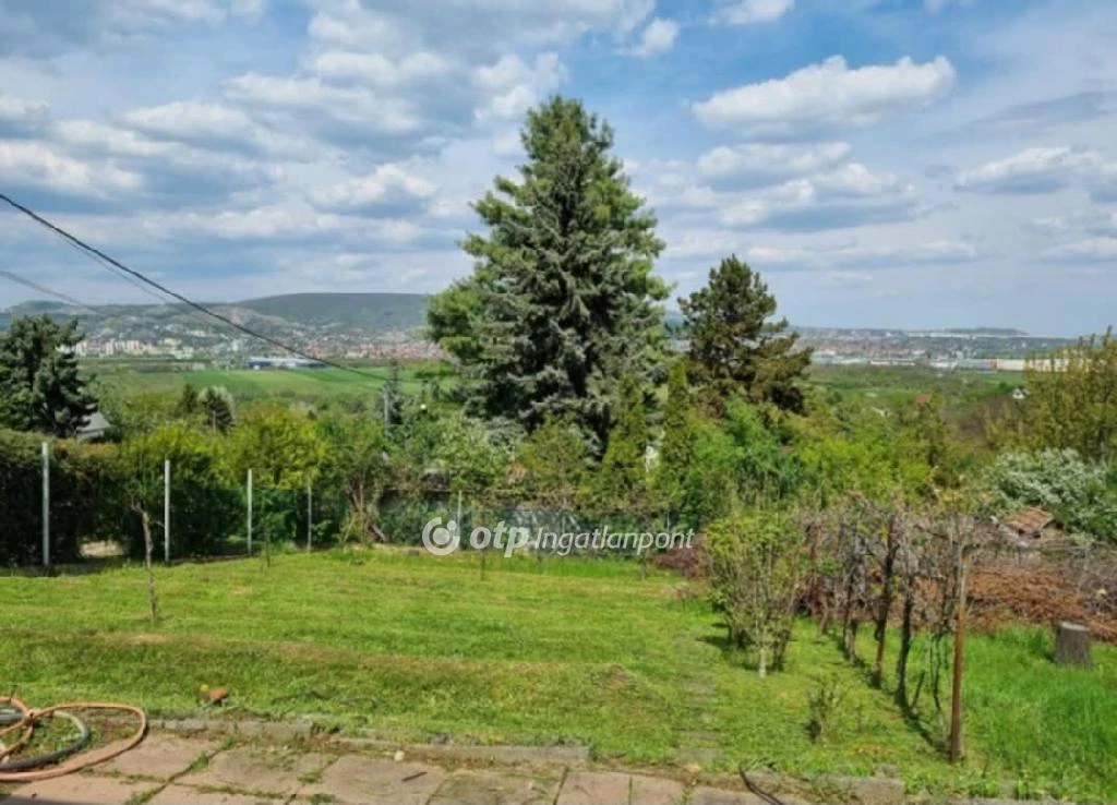 Eladó Telek, Törökbálint