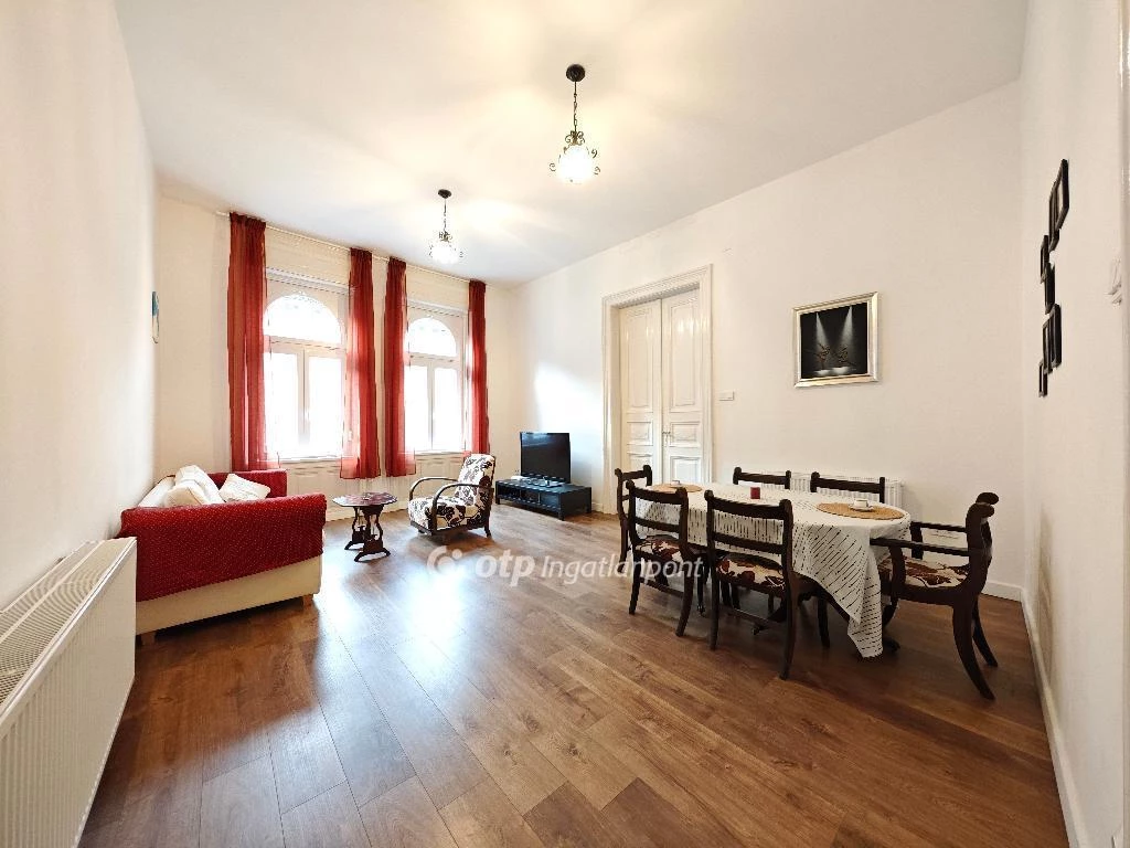 Eladó Lakás, Budapest 6. ker.