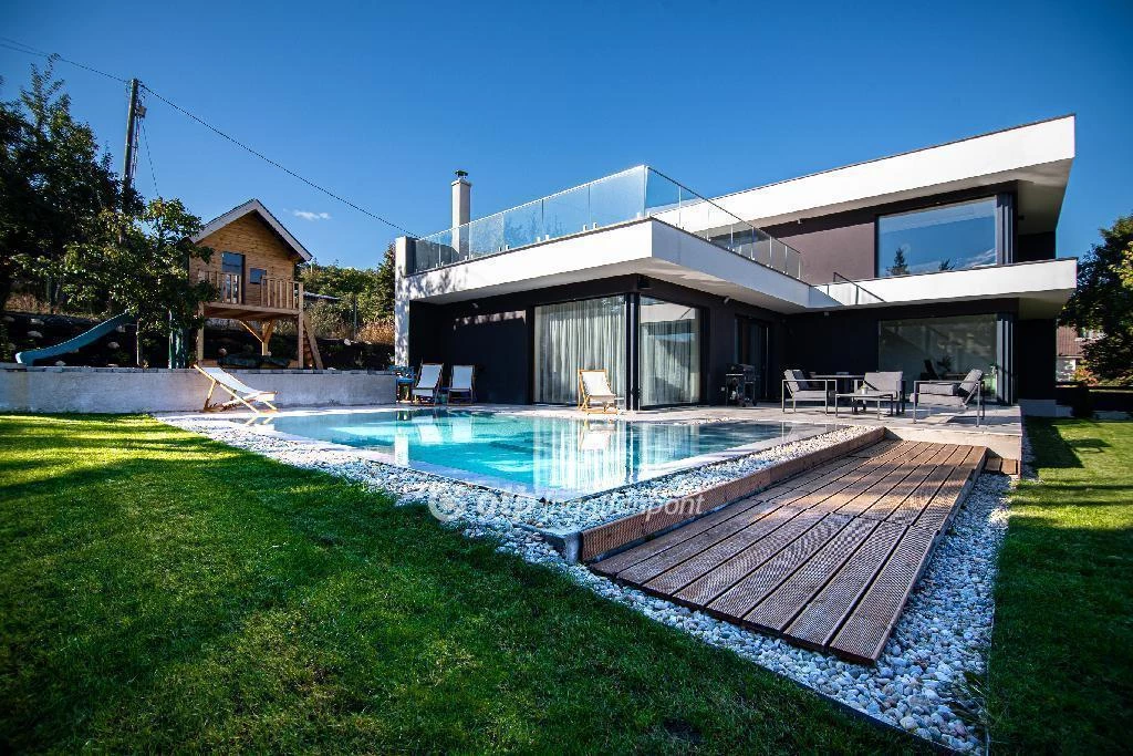 c3-1-name c2-1-name, Balatonalmádi