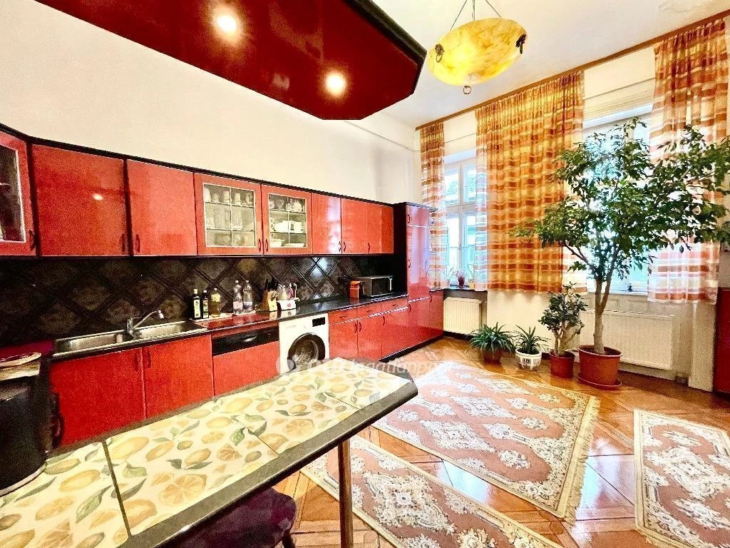 For sale brick flat, Budapest XIII. kerület