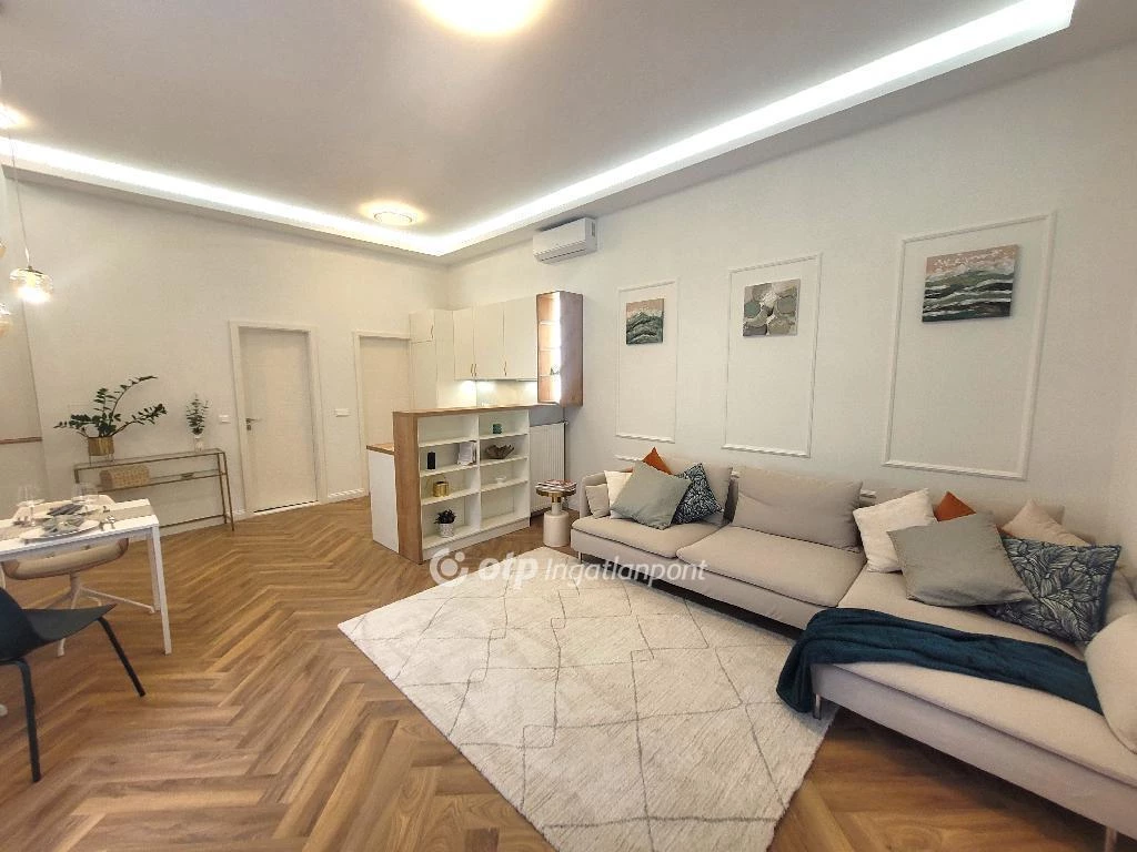 c3-1-name c2-19-name, Budapest V. kerület