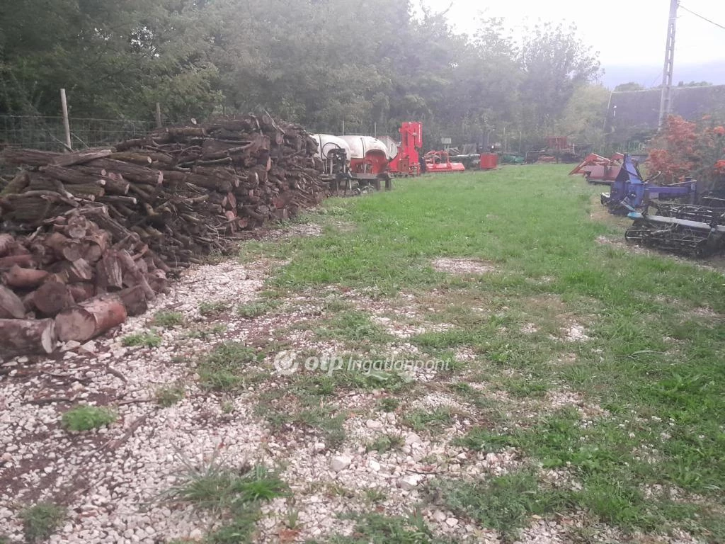 Eladó Telek, Zsámbék