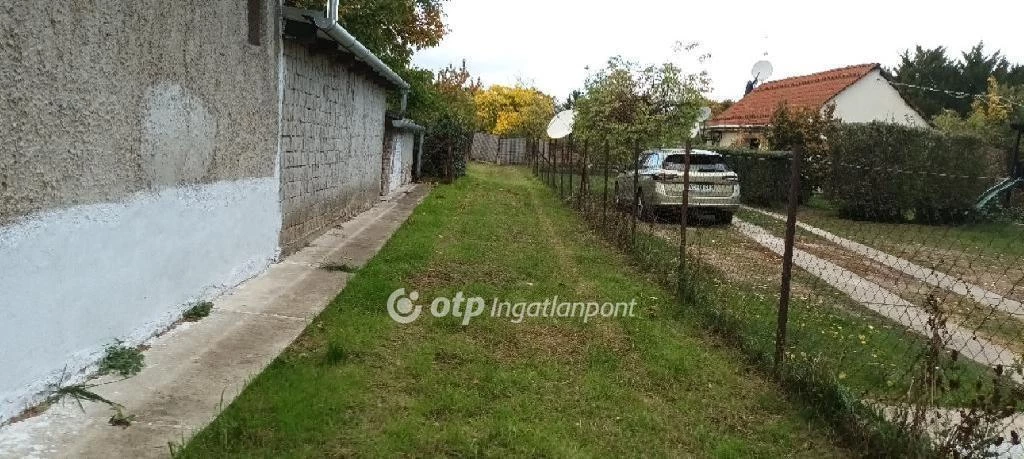 Eladó Telek, Martonvásár