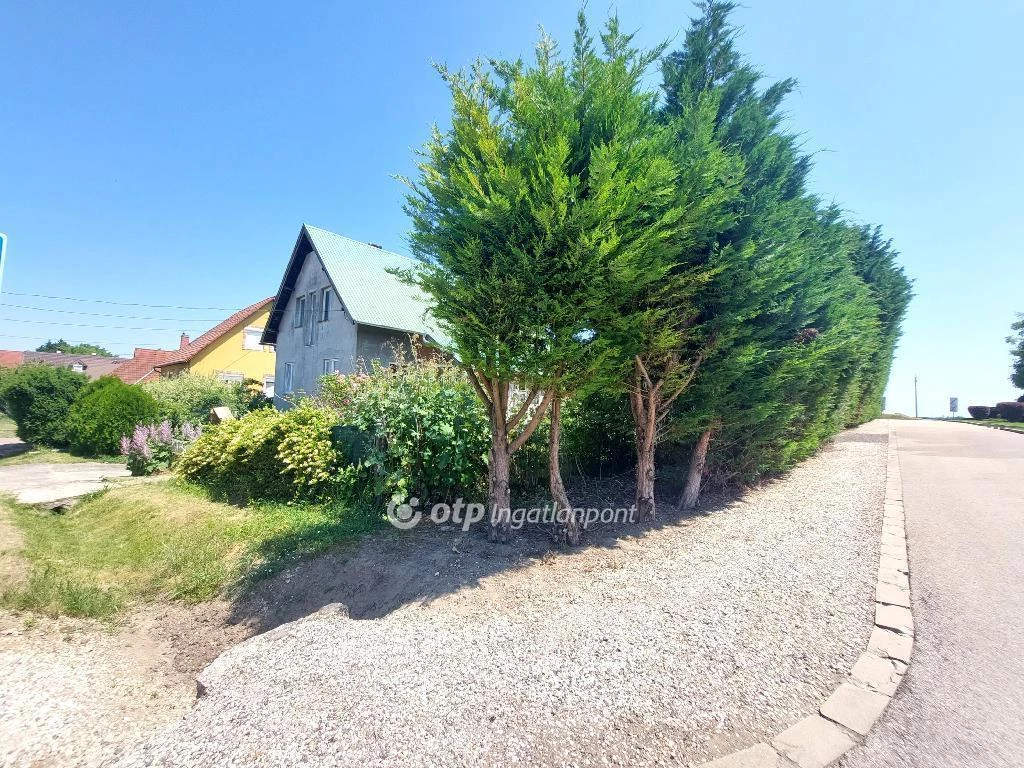 Eladó Ház, Martonvásár