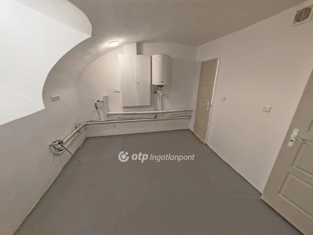 Eladó Lakás, Budapest 8. ker.