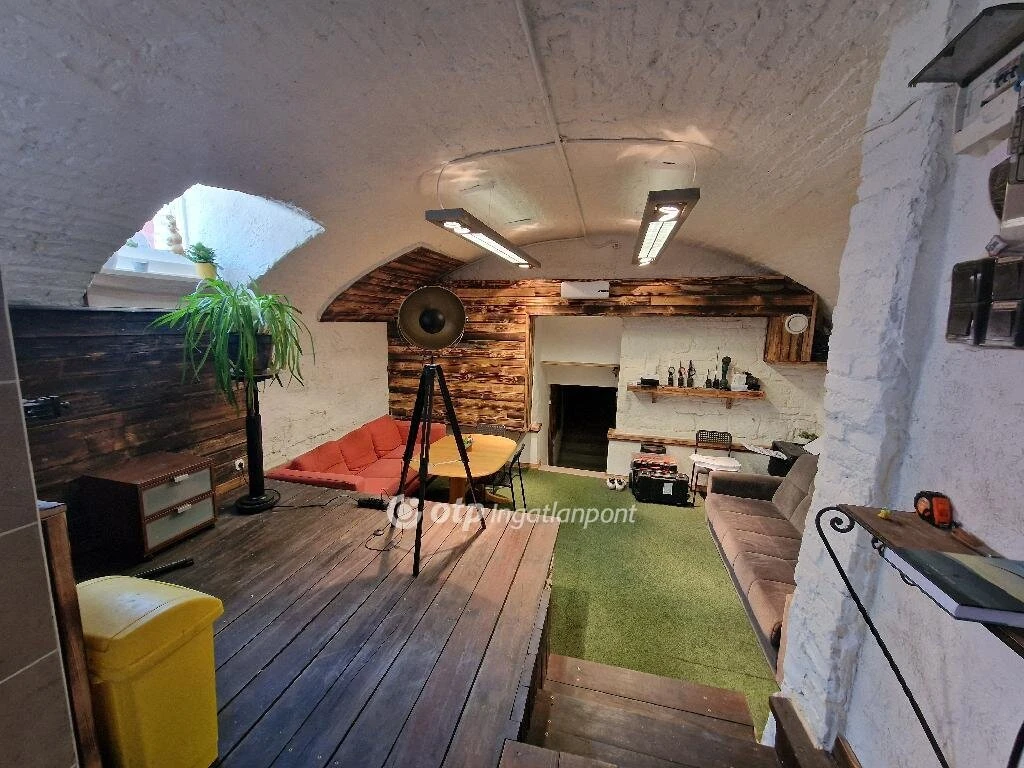 Eladó Lakás, Budapest 3. ker.