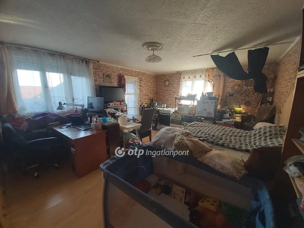 c3-1-name c2-1-name, Pilisszántó