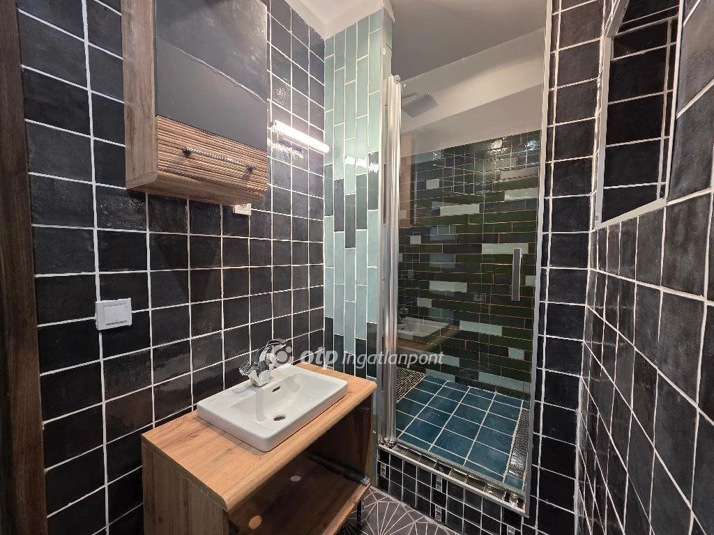 Eladó Lakás, Budapest 8. ker.