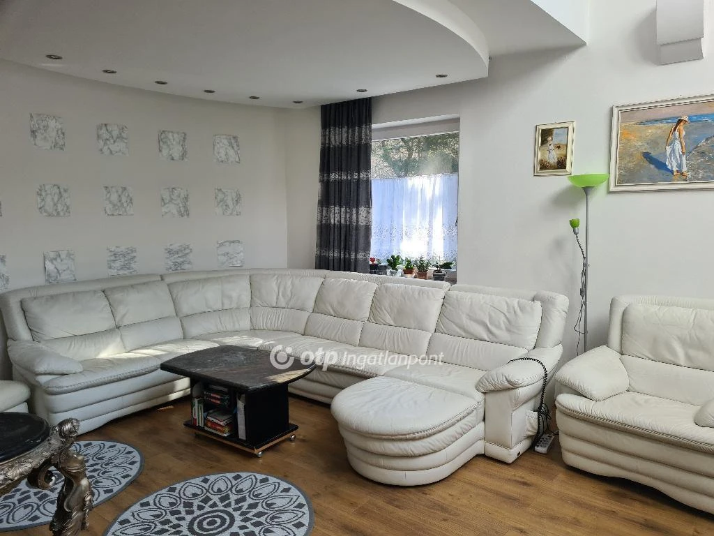 c3-1-name c2-1-name, Budapest II. kerület