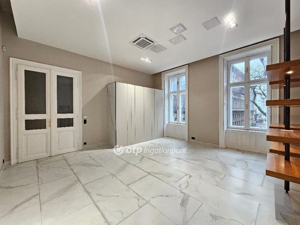 Eladó Lakás, Budapest 6. ker.