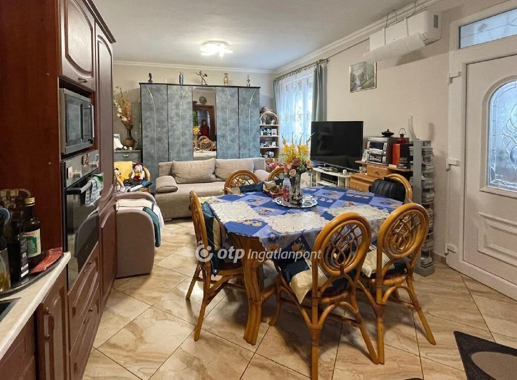 c3-1-name c2-2-name, Budapest XIV. kerület