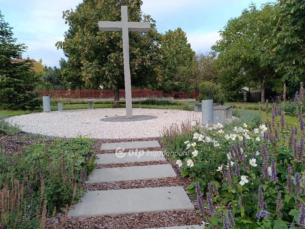 Eladó Telek, Solymár