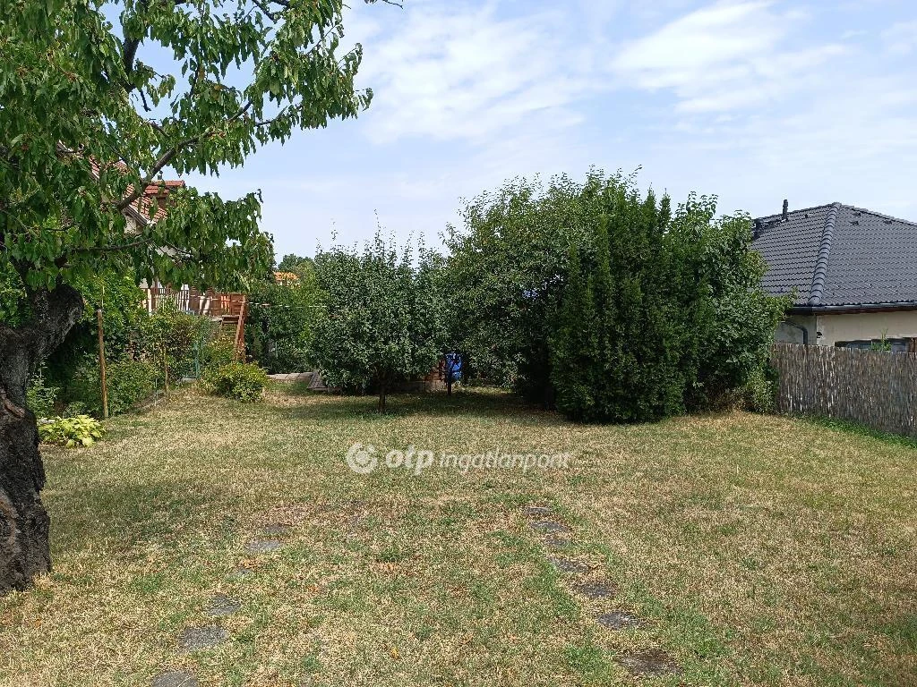 Eladó Telek, Solymár