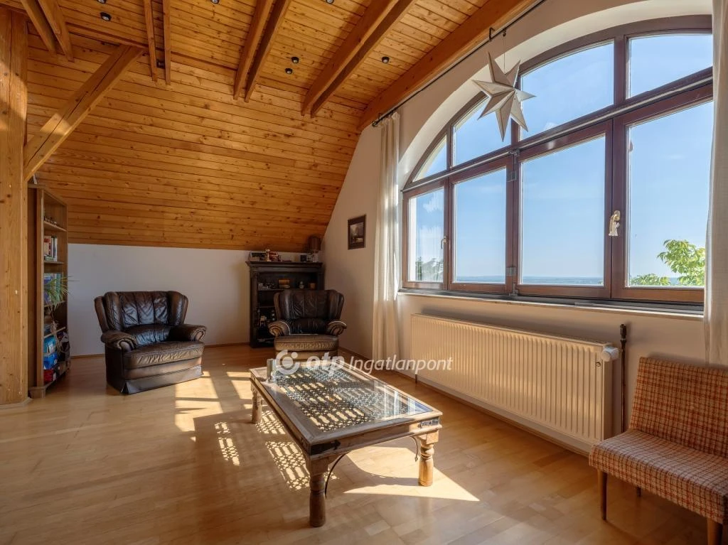 Eladó Ház, Budakalász