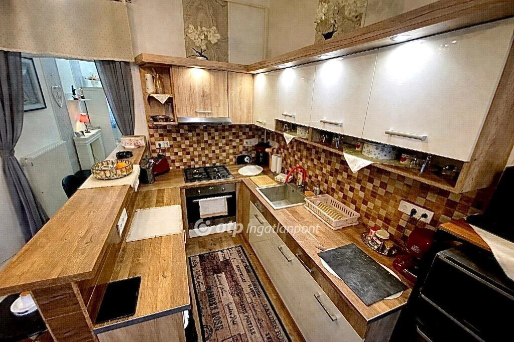 Eladó Lakás, Budapest 8. ker.