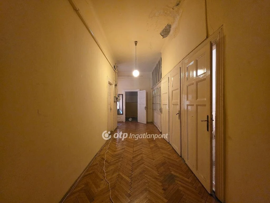 Eladó Lakás, Budapest 8. ker.