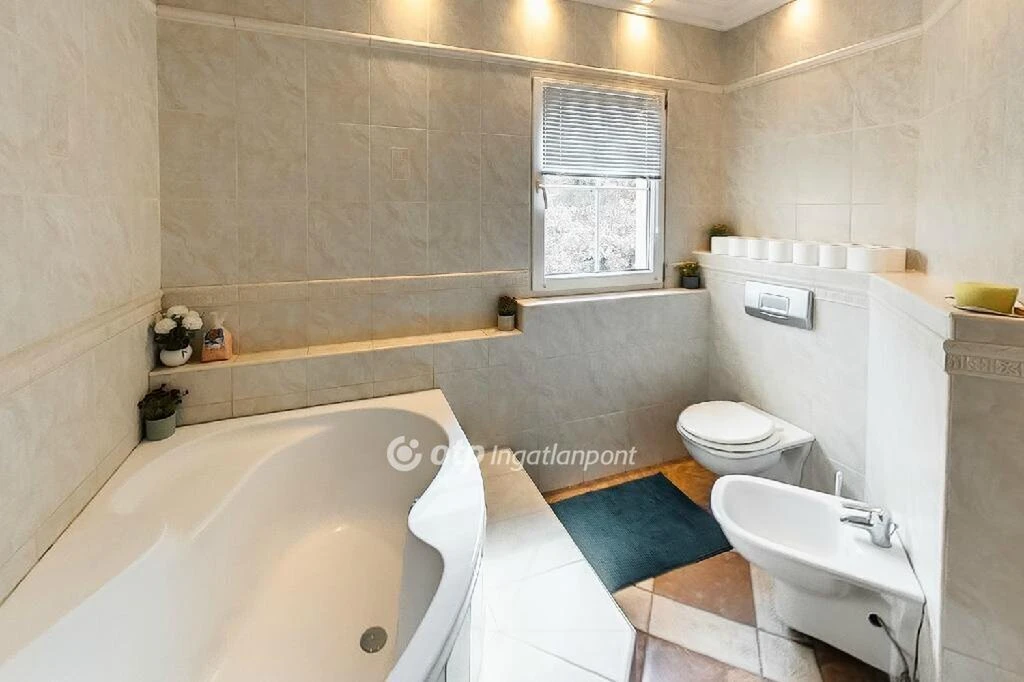 c3-1-name c2-1-name, Budapest II. kerület