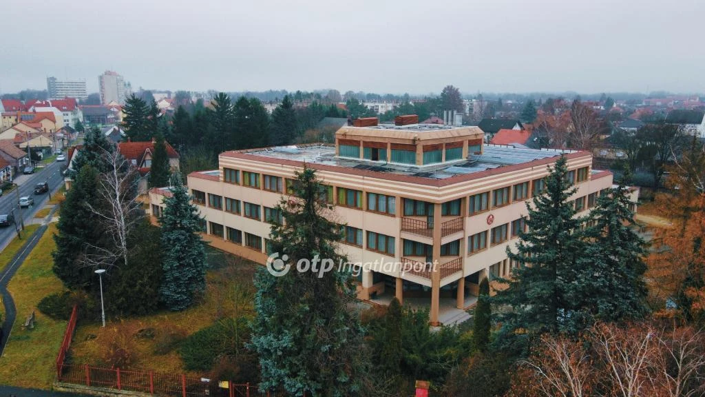 Eladó Szálloda, Celldömölk