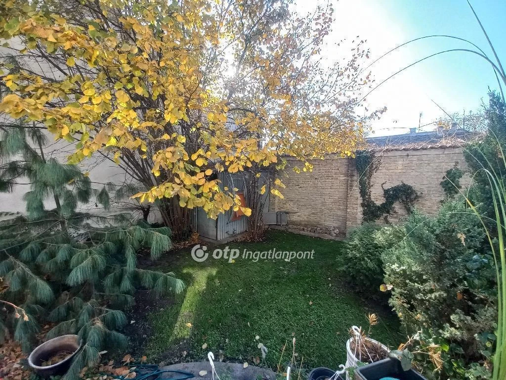 Eladó Lakás, Budapest 15. ker.