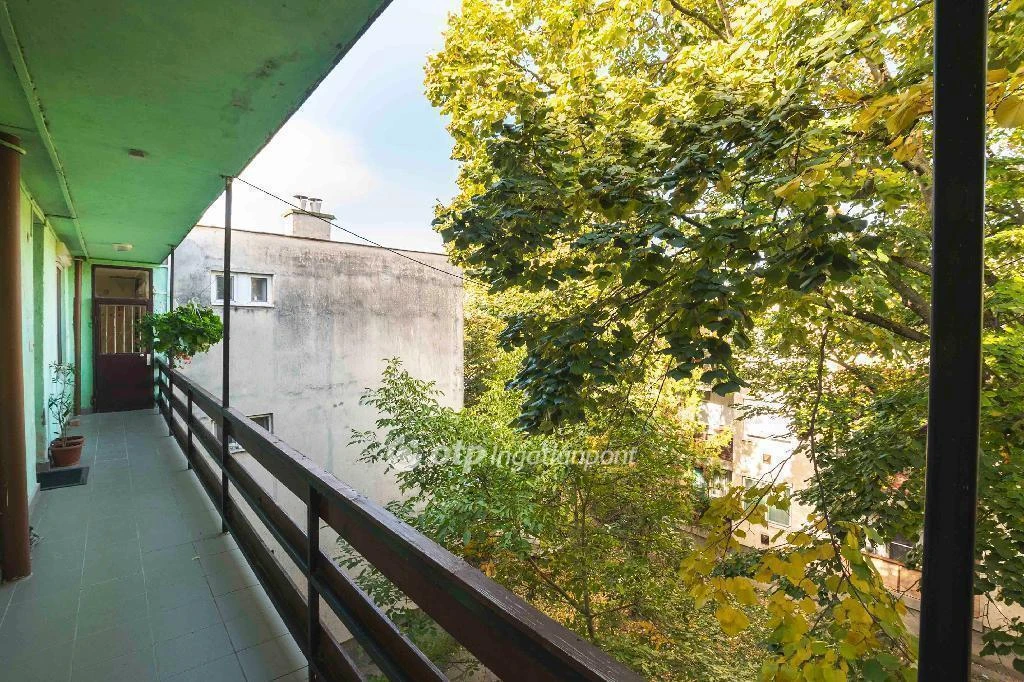 Eladó Lakás, Gárdony