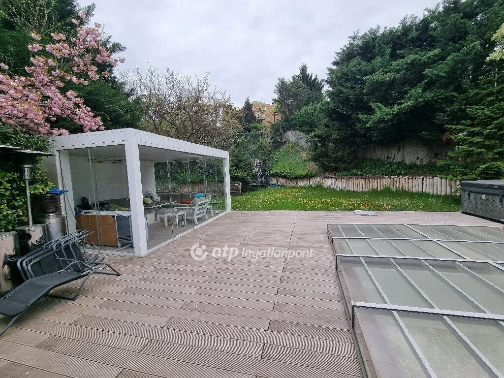 c3-1-name c2-1-name, Budapest II. kerület