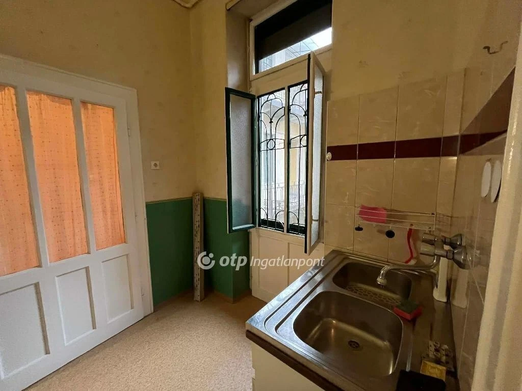 Eladó Lakás, Budapest 8. ker.