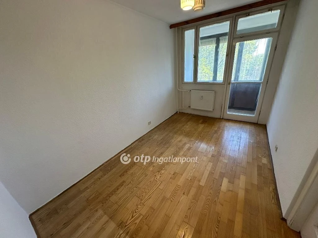 Eladó Lakás, Budapest 15. ker.