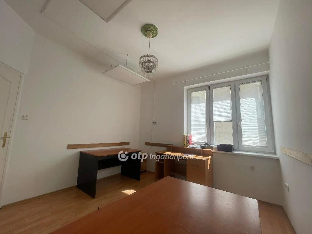 Eladó Lakás, Budapest 8. ker.