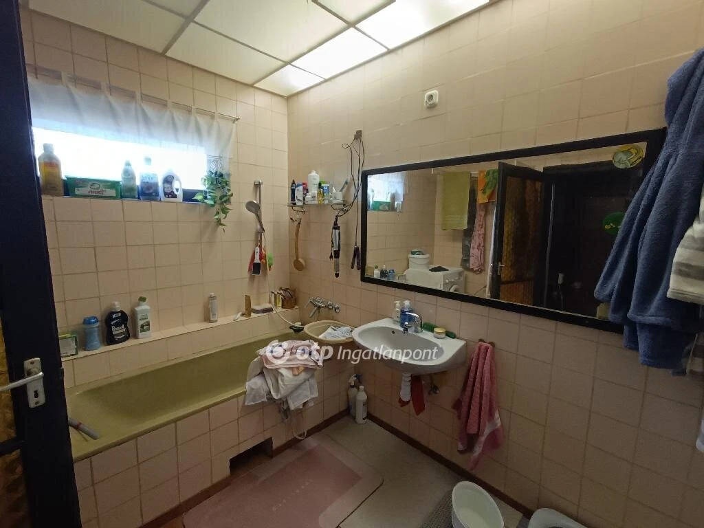 Eladó Ház, Érd