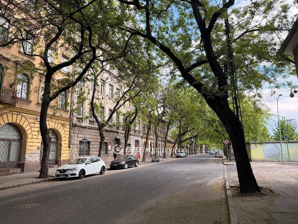 Eladó Lakás, Budapest 8. ker.