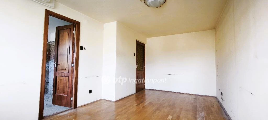 Eladó Ház, Budapest 15. ker.