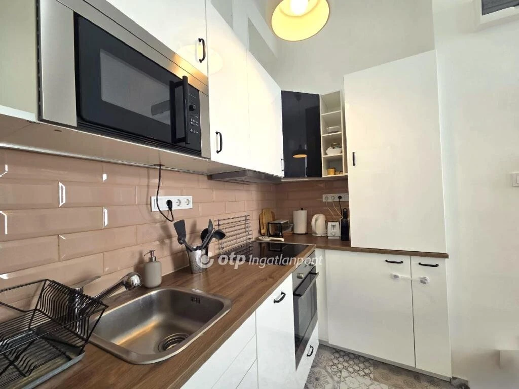 Eladó Lakás, Budapest 8. ker.