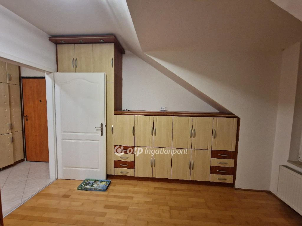 Eladó Lakás, Budapest 4. ker.