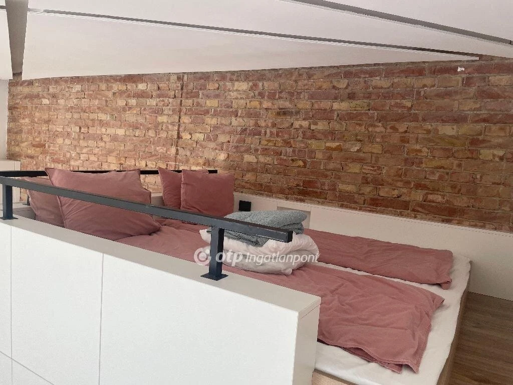 Eladó Lakás, Budapest 6. ker.