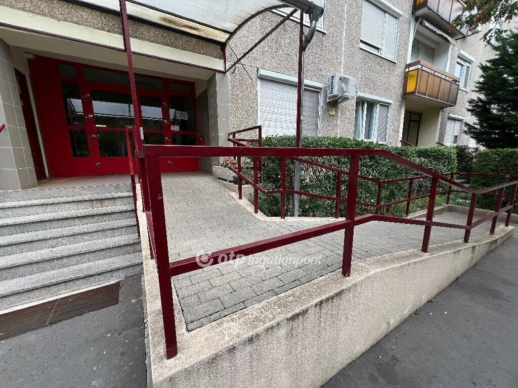 Eladó Lakás, Budapest 15. ker.