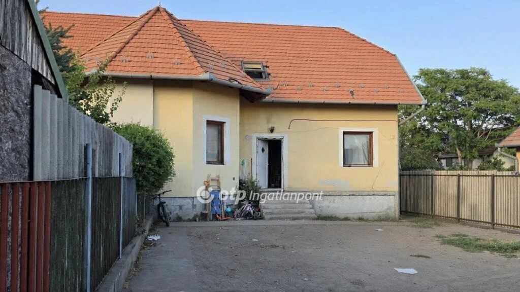 Eladó Ház, Gyál