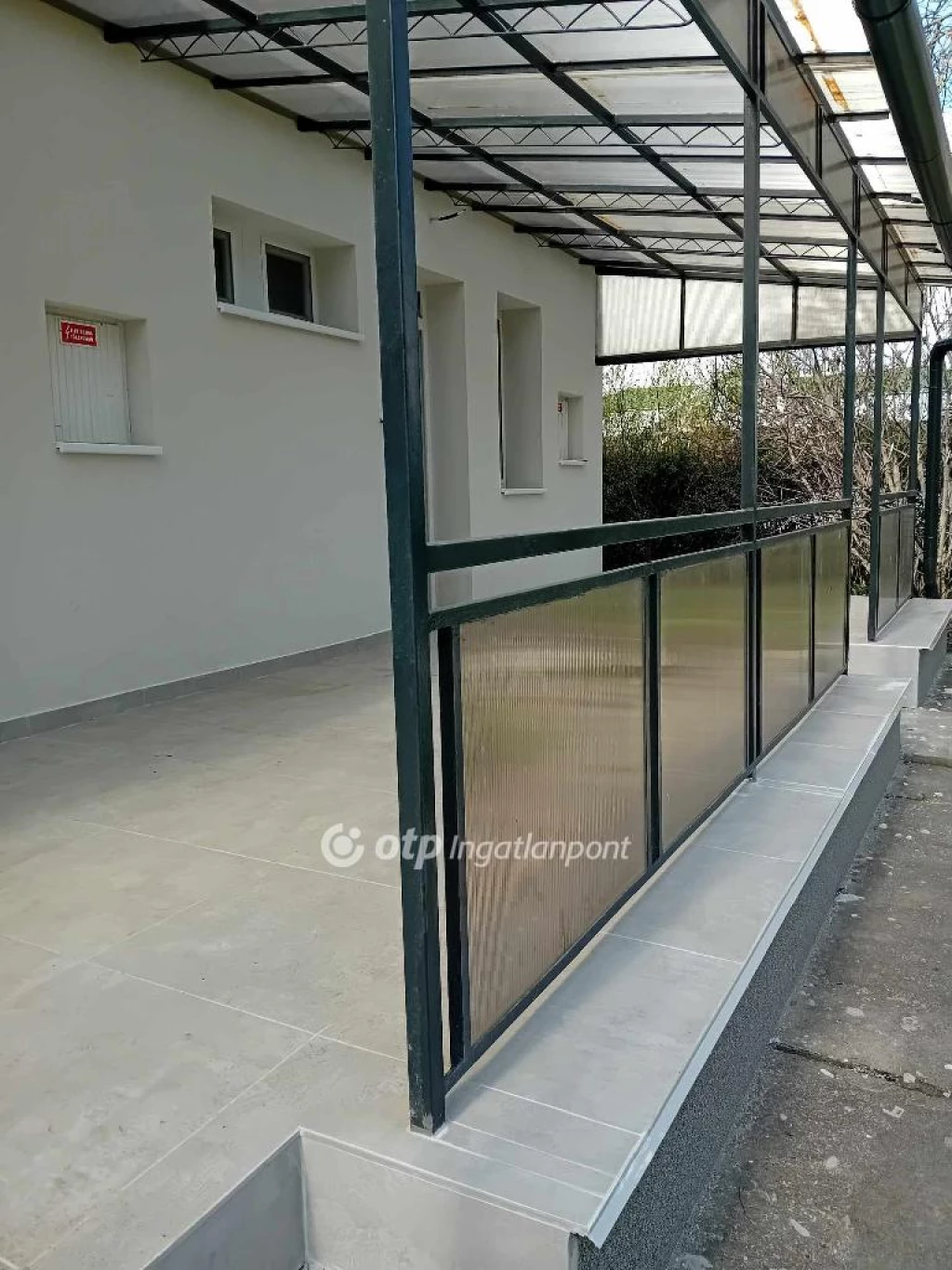 Eladó téglalakás, Hajdúszoboszló, Fürdő