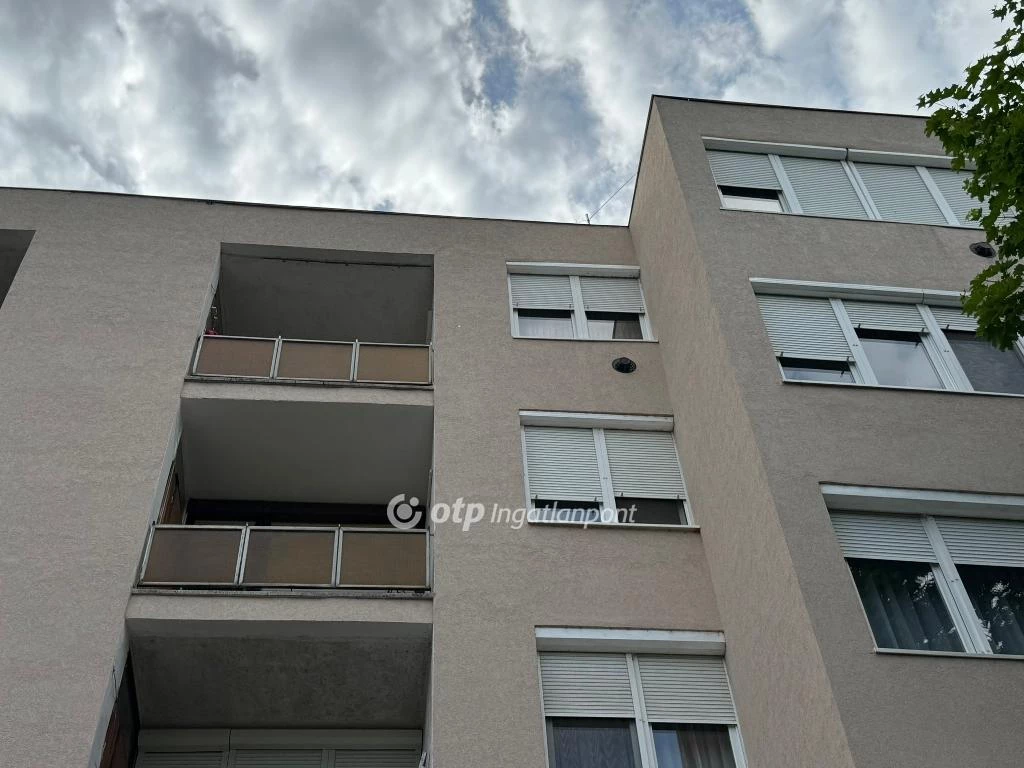 Eladó panellakás, Tiszafüred, Spar környéke