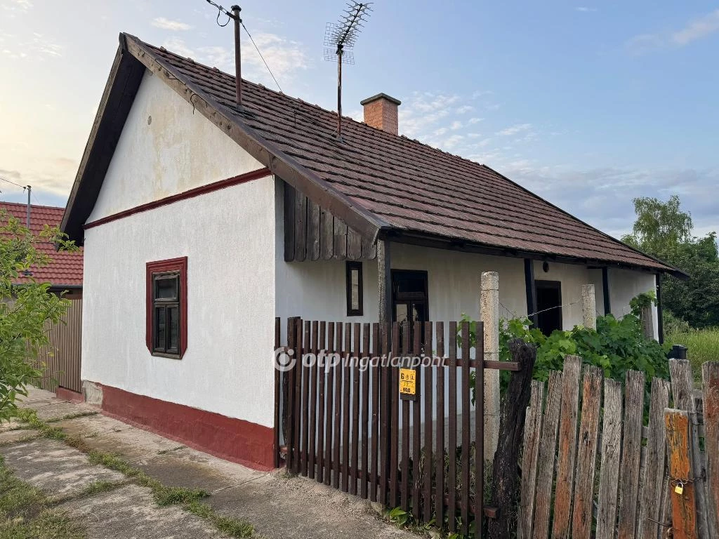 Eladó családi ház, Tiszafüred, Kertváros