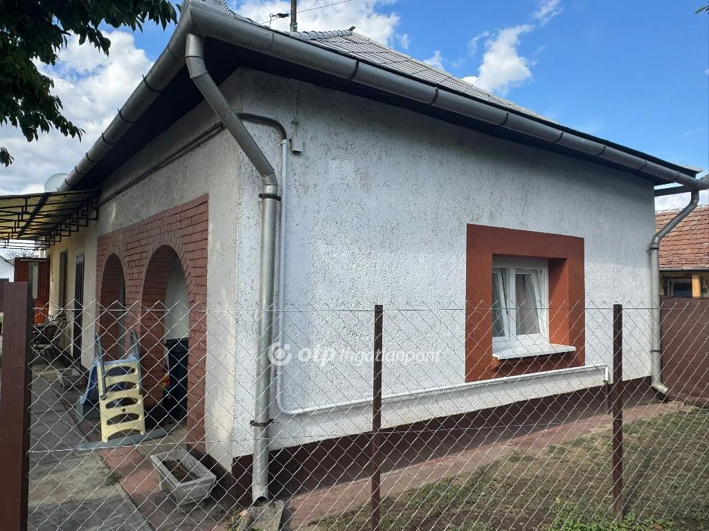 Eladó családi ház, Tiszafüred, Shell kúthoz közel