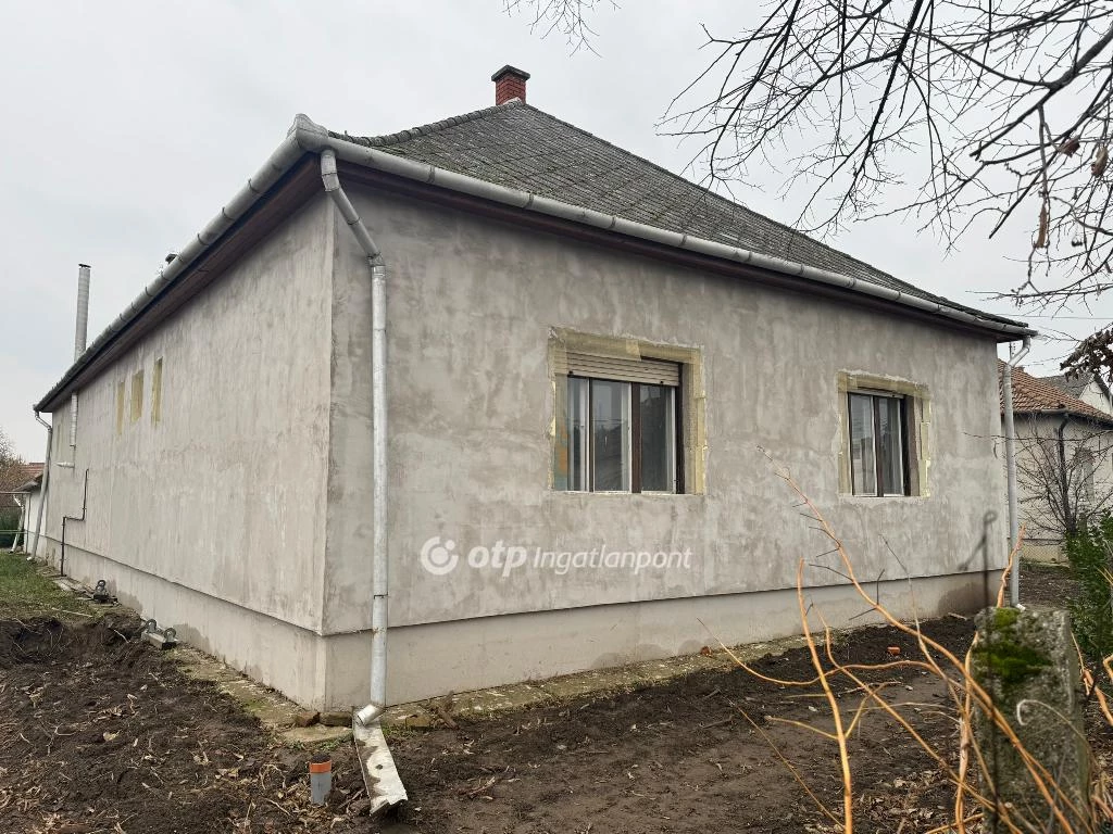 Eladó családi ház, Tiszafüred, Központ