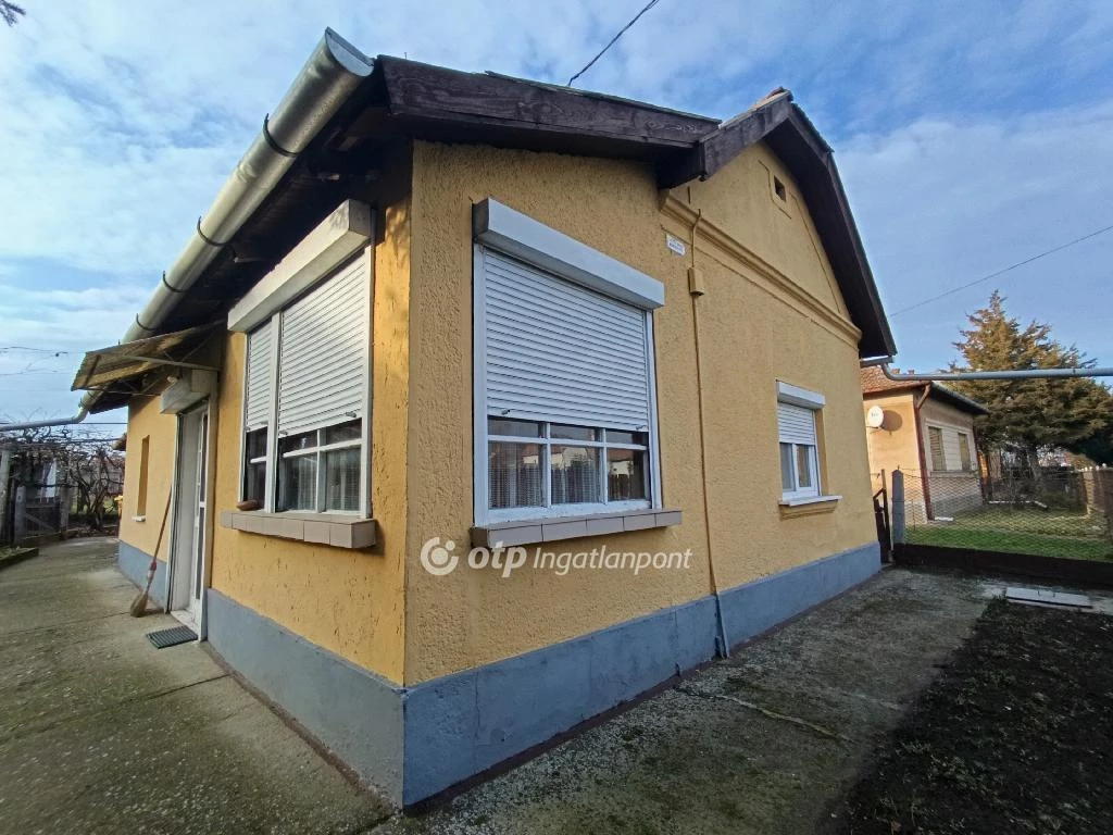 Eladó családi ház, Tiszafüred, Központ