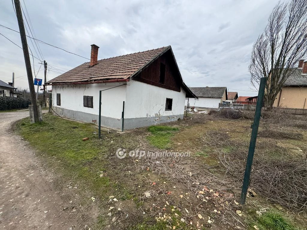 Eladó családi ház, Tiszafüred, Központ