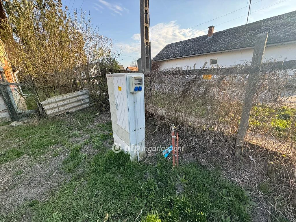 c3-1-name c2-50-name, Tiszaszőlős, Csendes