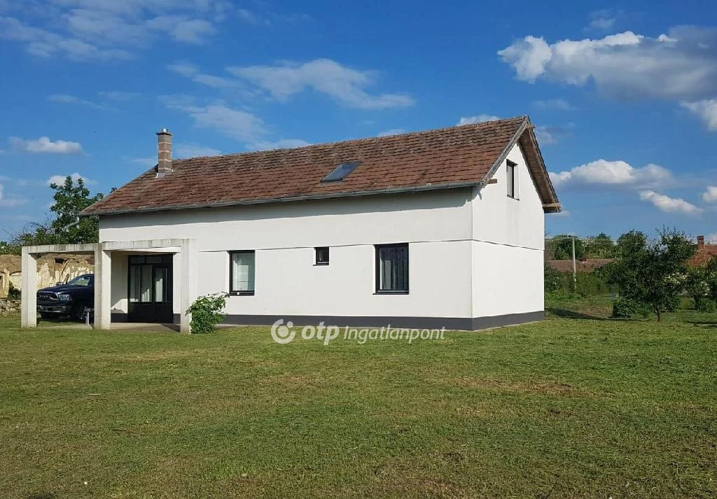 Eladó családi ház, Tiszaderzs, Temető környéke