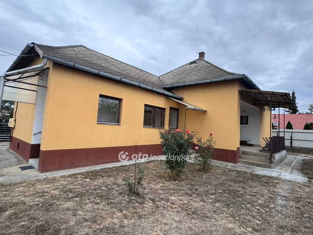 Eladó családi ház, Tiszafüred, Csendes