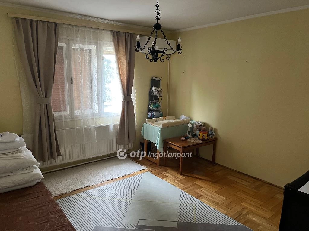 Eladó családi ház, Sümeg, Csendes