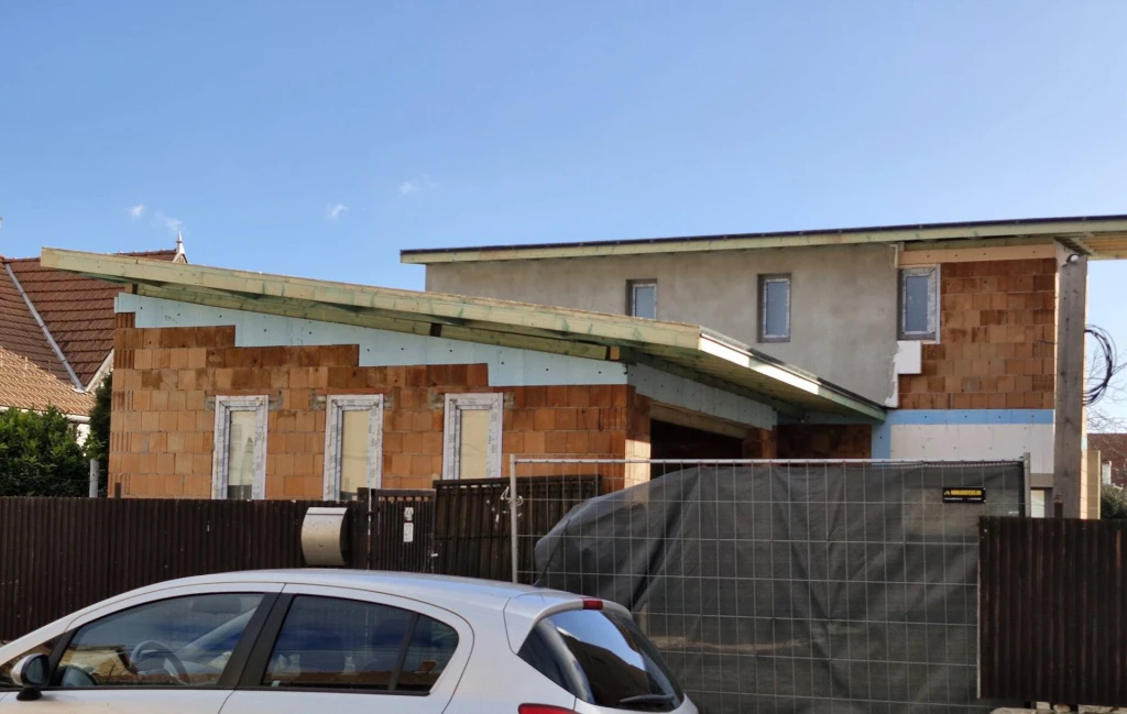 c3-1-name c2-1-name, Székesfehérvár