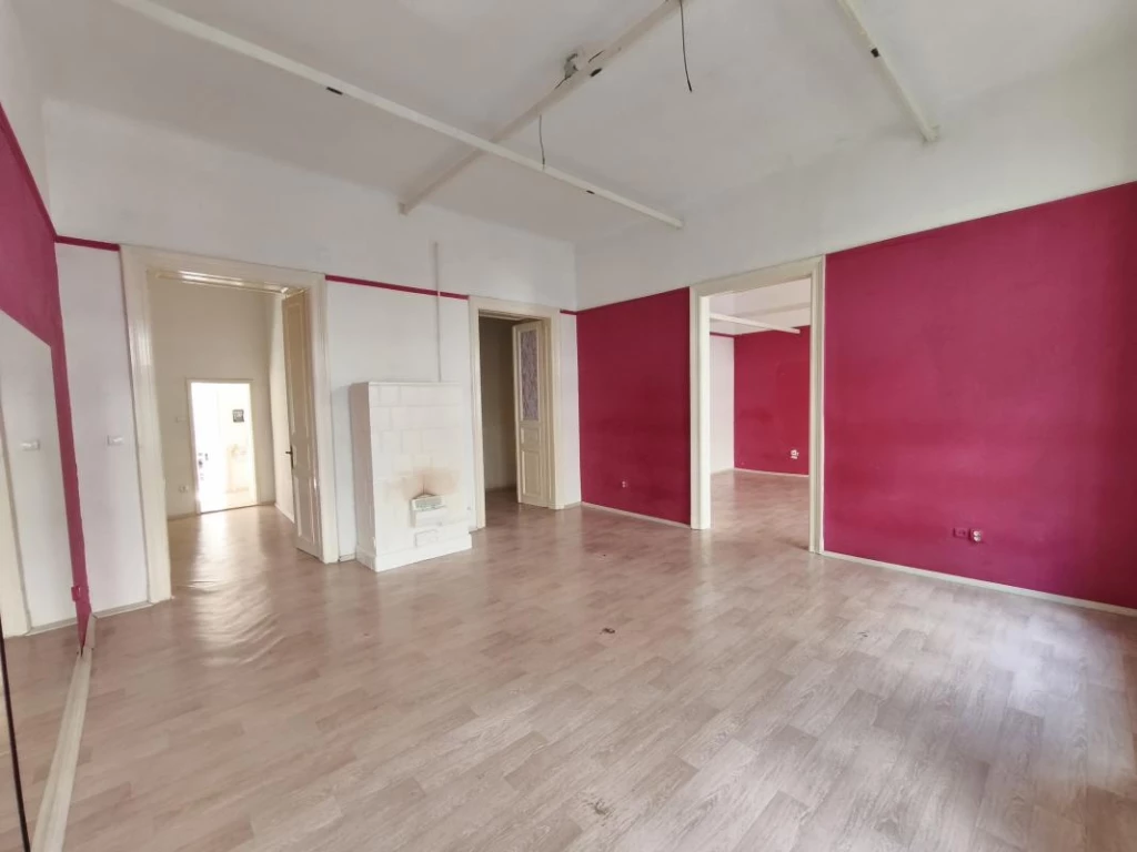 For sale brick flat, Budapest VI. kerület, Nagykörúton belüli terület