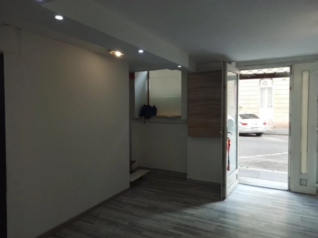 Kiadó üzlet, Budapest VII. kerület, Nagykörúton kívüli terület